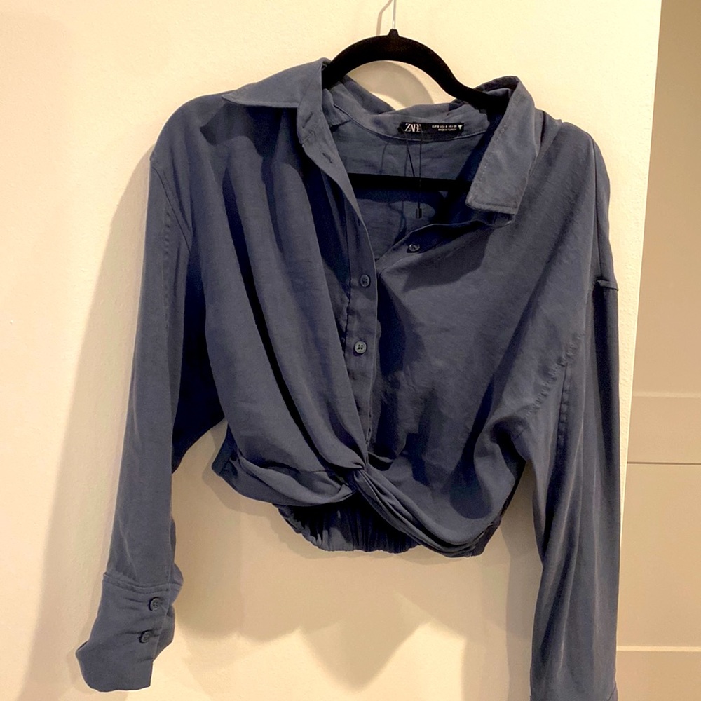 Zara long sleeved button up crop top